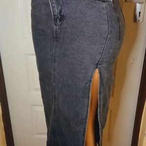 Slitted black mummy jeans skirt