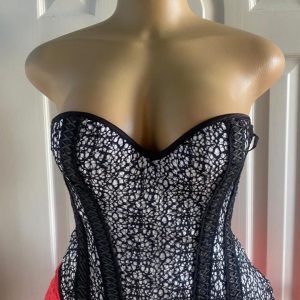 Pendo Sensations women's sexy black and white lace overbust bustier corset.